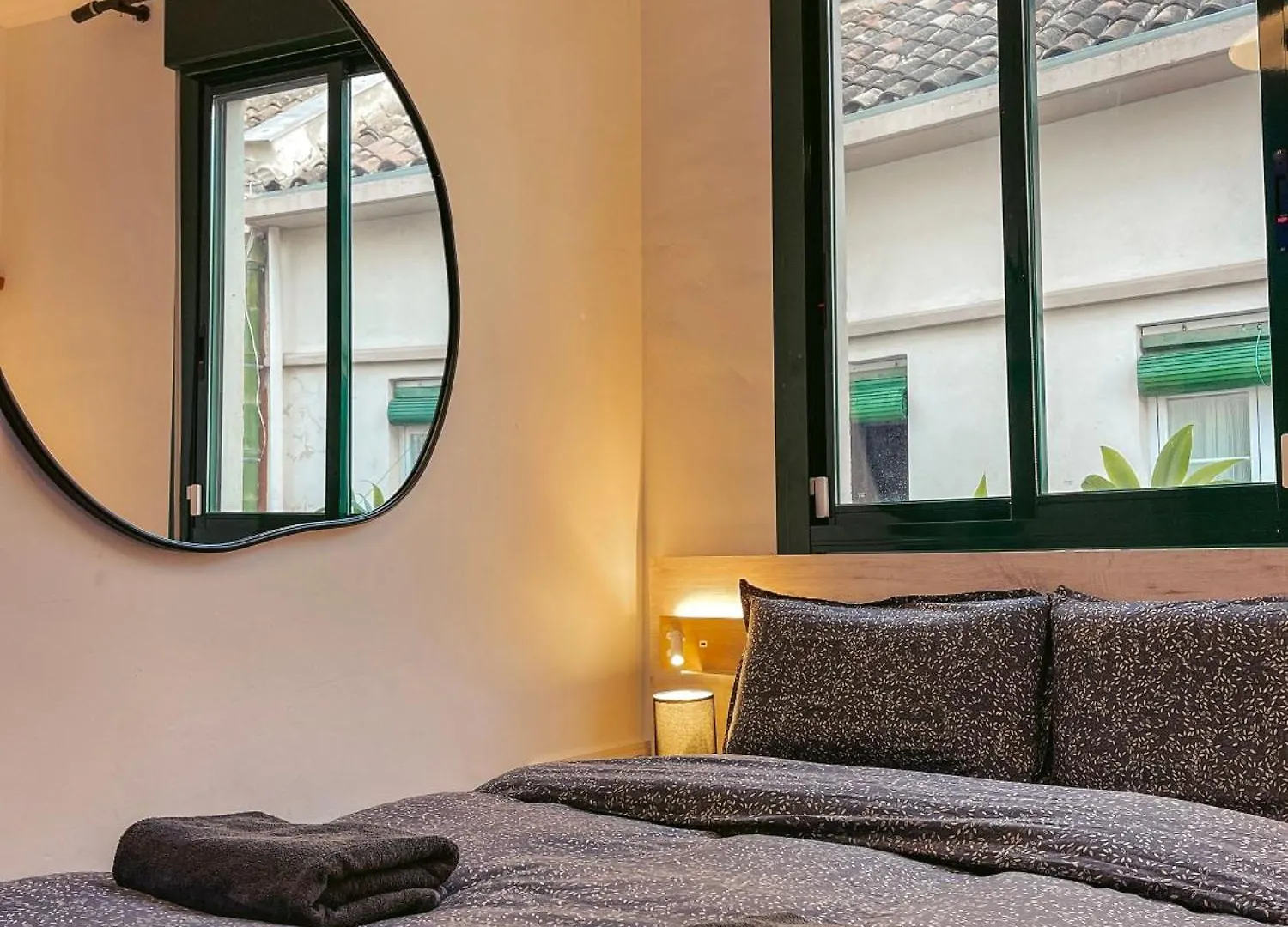 Harmony Suite Free Garage Shared Roof Terrace Málaga